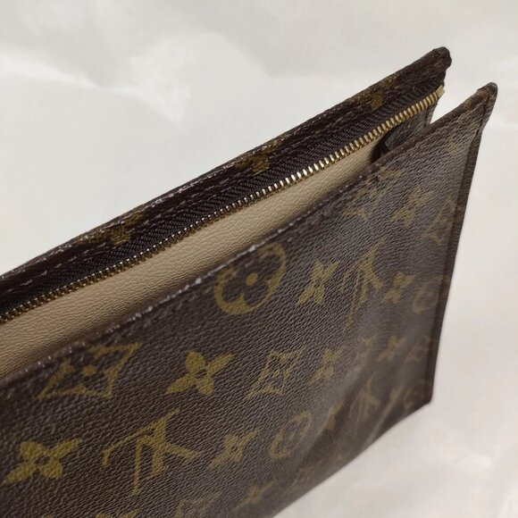 Louis Vuitton LV Crossbody bag Pochette Toilette 26 Monogram 676-022725 - Picture 10 of 14